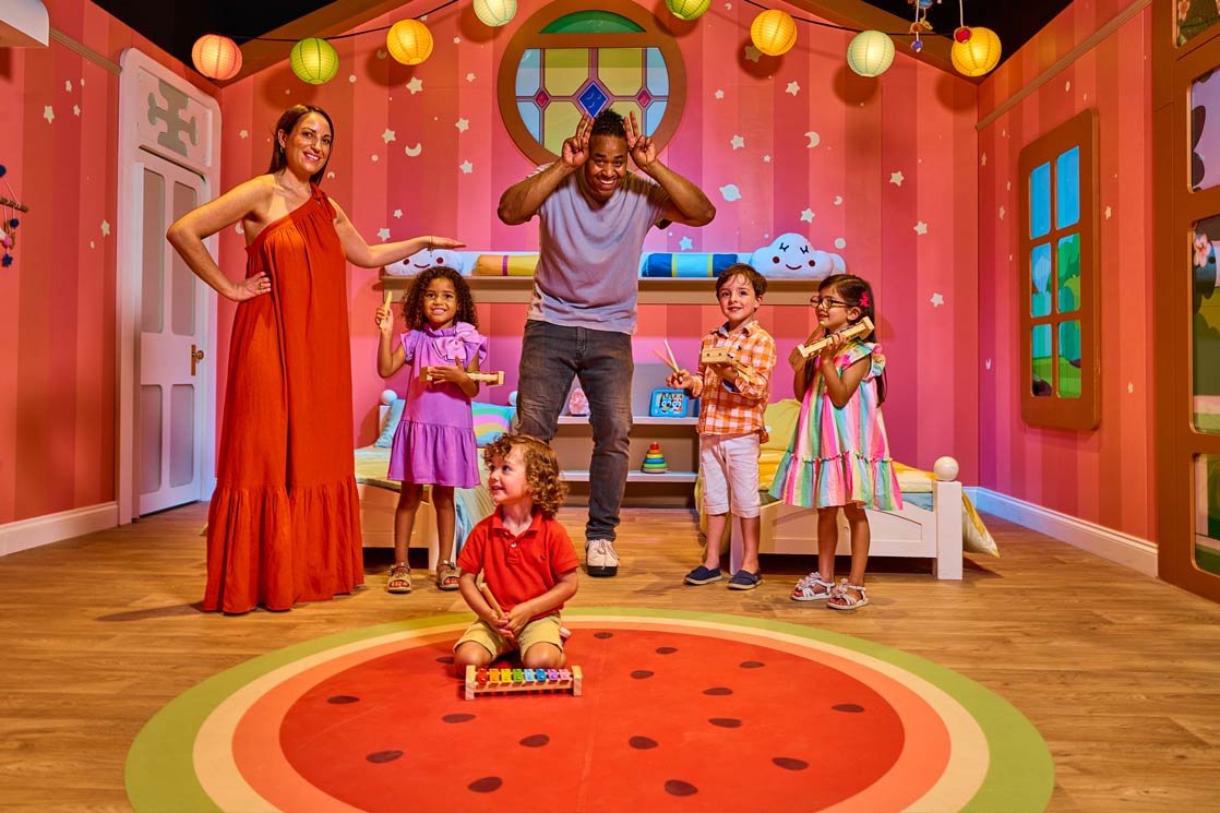 CBeebies Rainbow Adventure - Family In House