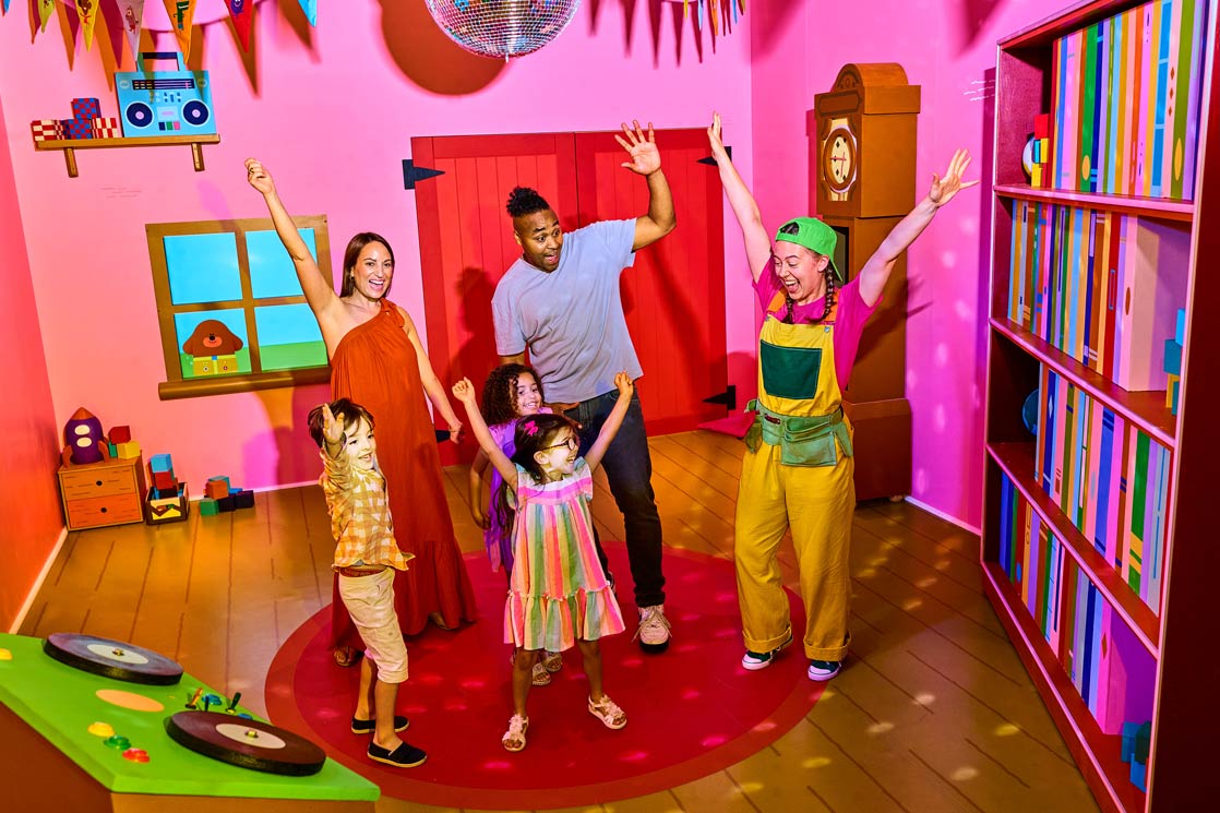 CBeebies Rainbow Adventure - Dancing in house